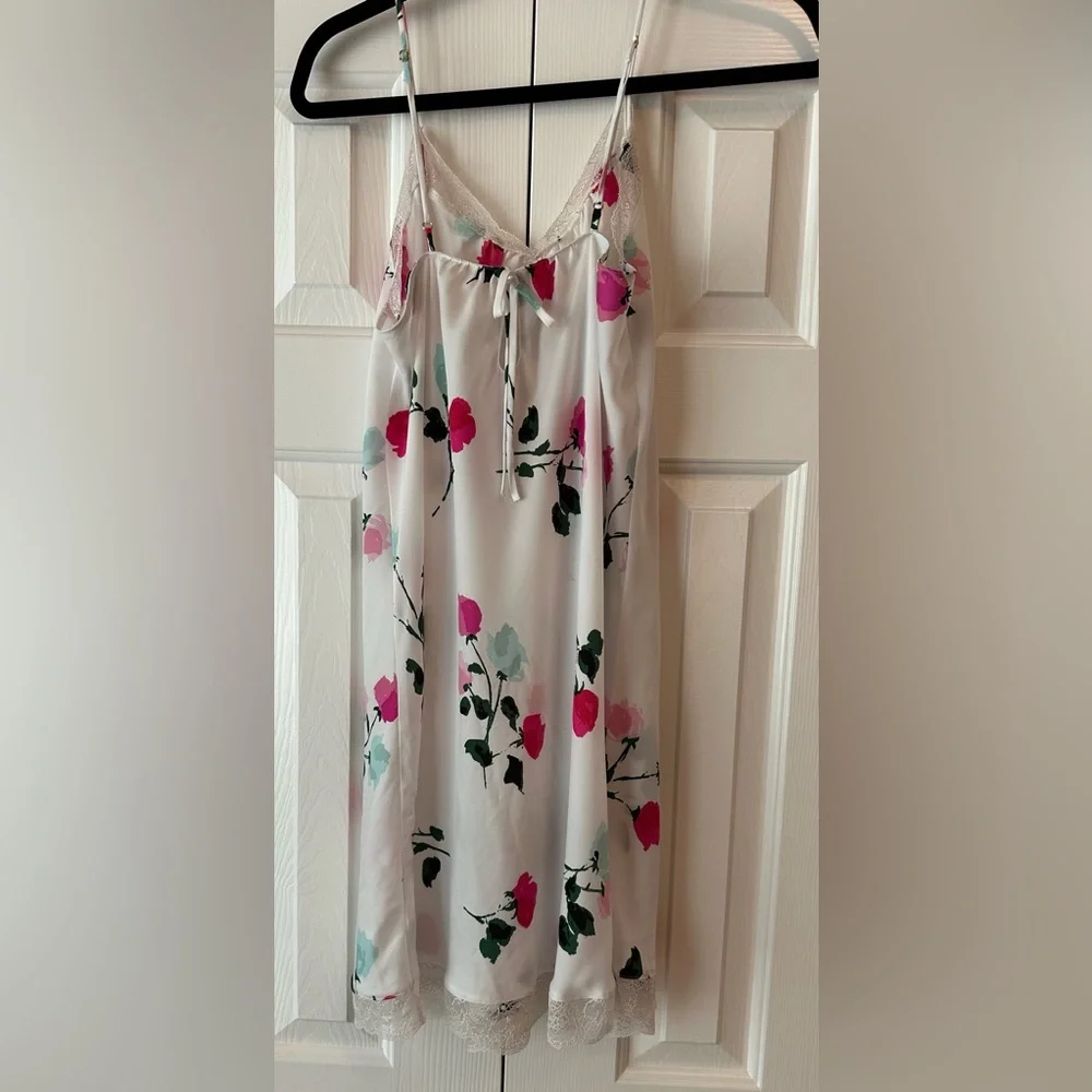 Kate Spade Intimates, White & Pink Floral Nightgown Sz S Very Good Condition